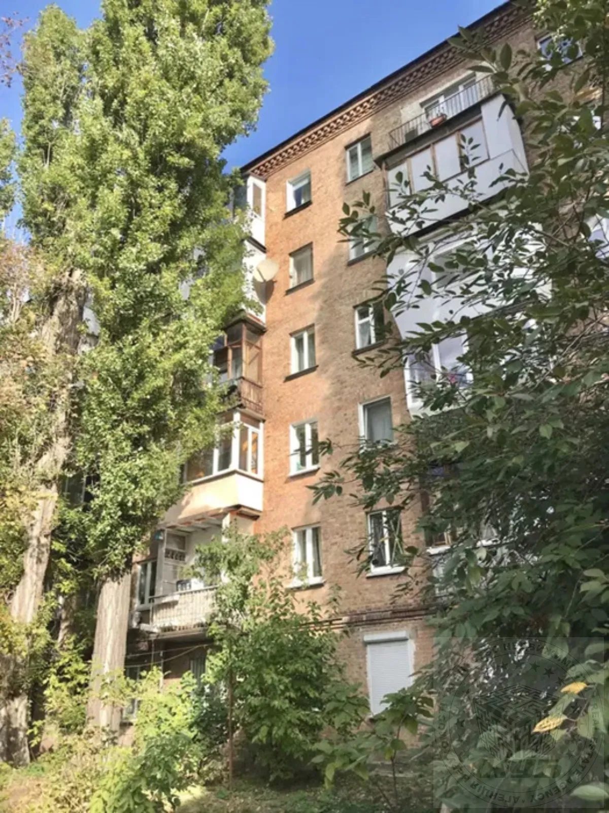 Продаж квартири 2 кімнати, 47 m², 4 пов./5 поверхів. 9, Гоголівська 9, Київ. 