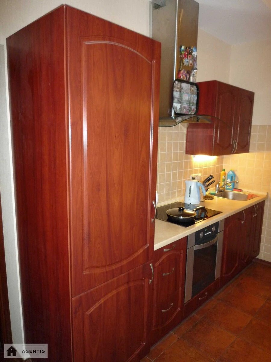 Здам квартиру 2 кімнати, 55 m², 3 пов./17 поверхів. 16, Мокра вул. (Кудряшова), Київ. 