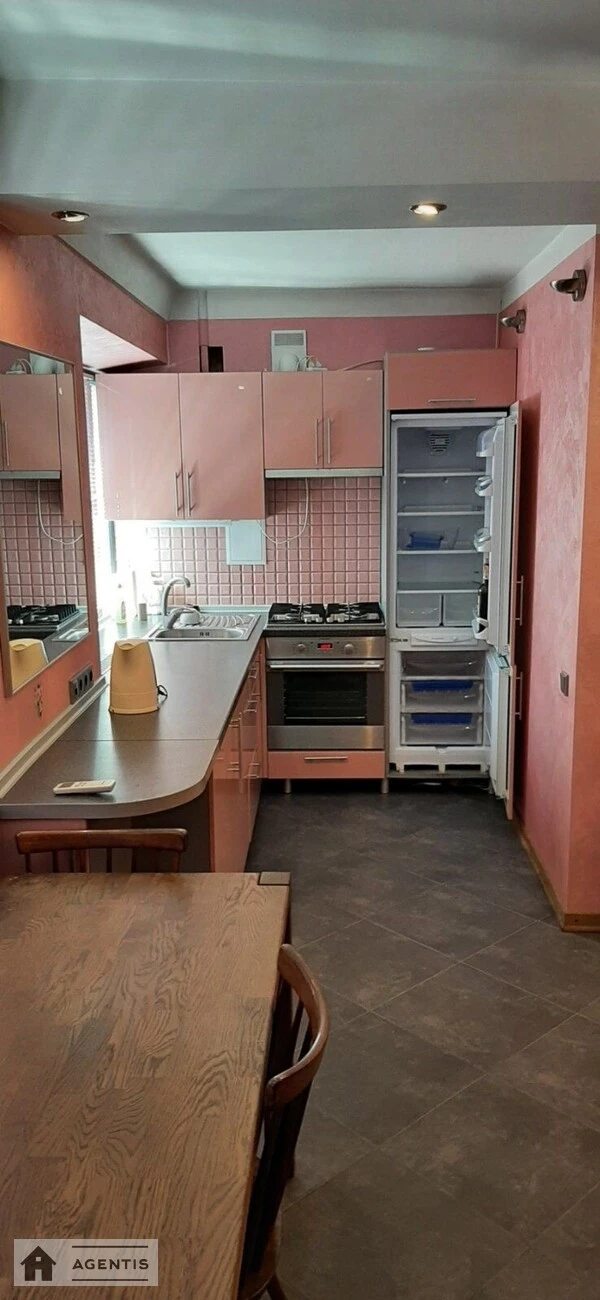 Здам квартиру 2 кімнати, 42 m², 3 пов./7 поверхів. Дніпровський район, Київ. 