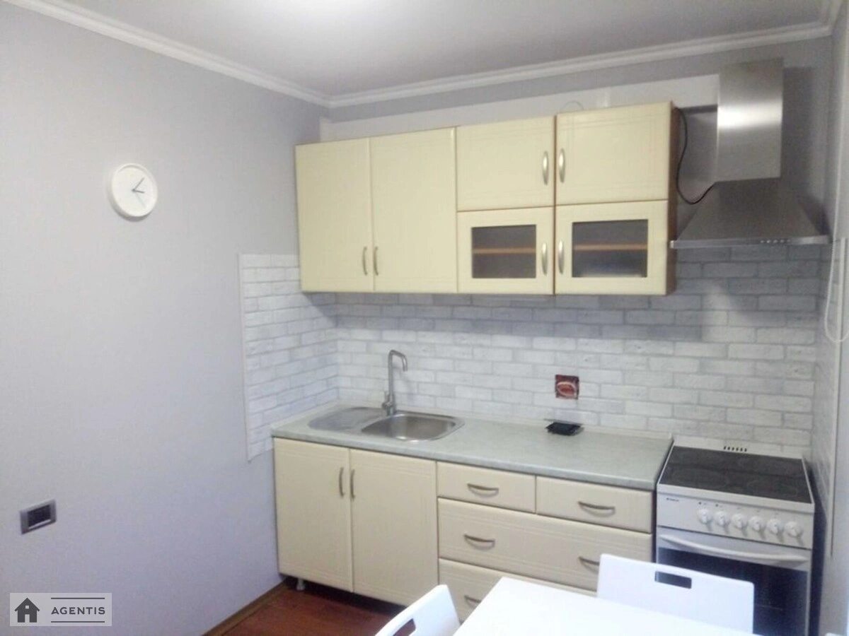 Здам квартиру 2 кімнати, 65 m², 8 пов./10 поверхів. 7, Миколи Лаврухіна вул., Київ. 