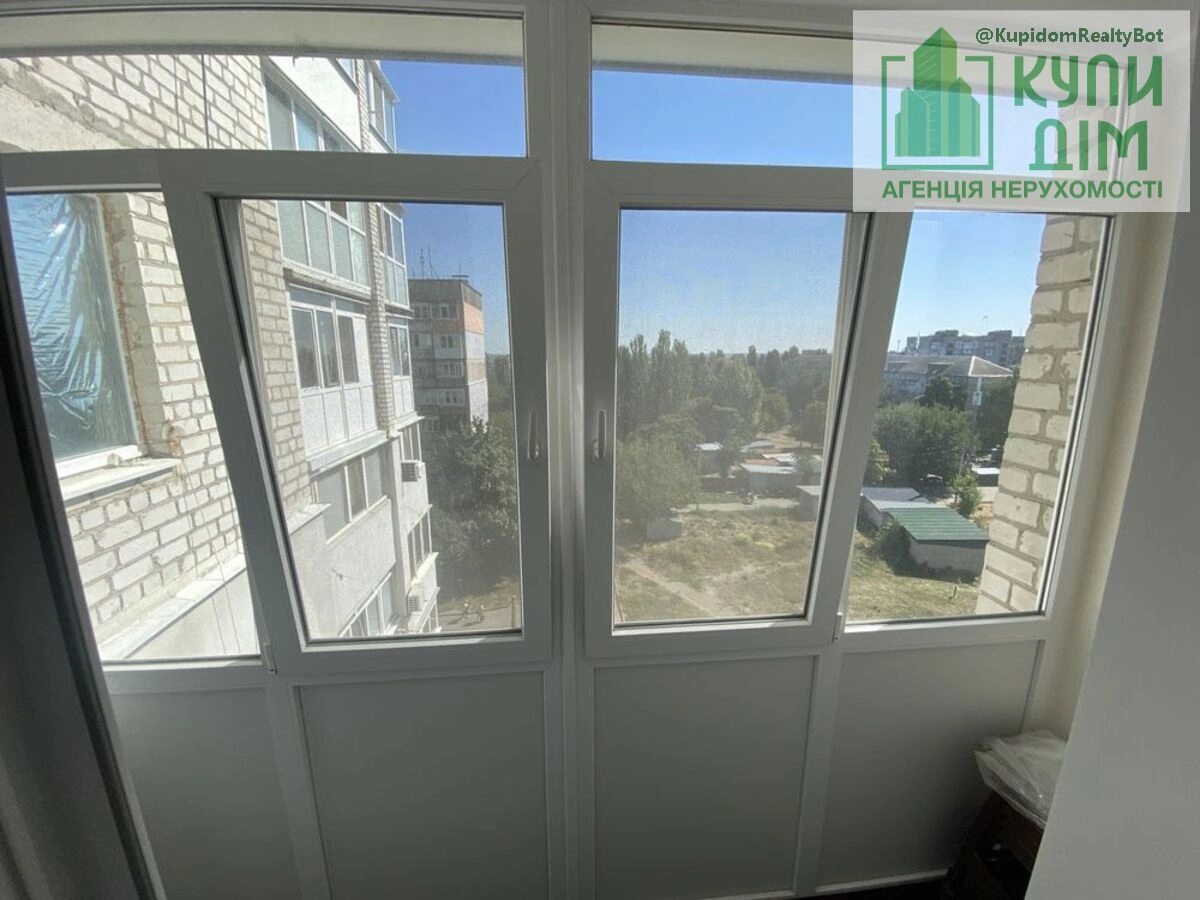 Продаж квартири 3 кімнати, 73 m², 7 пов./14 поверхів. Фортечний (кіровський), Кропивницький. 