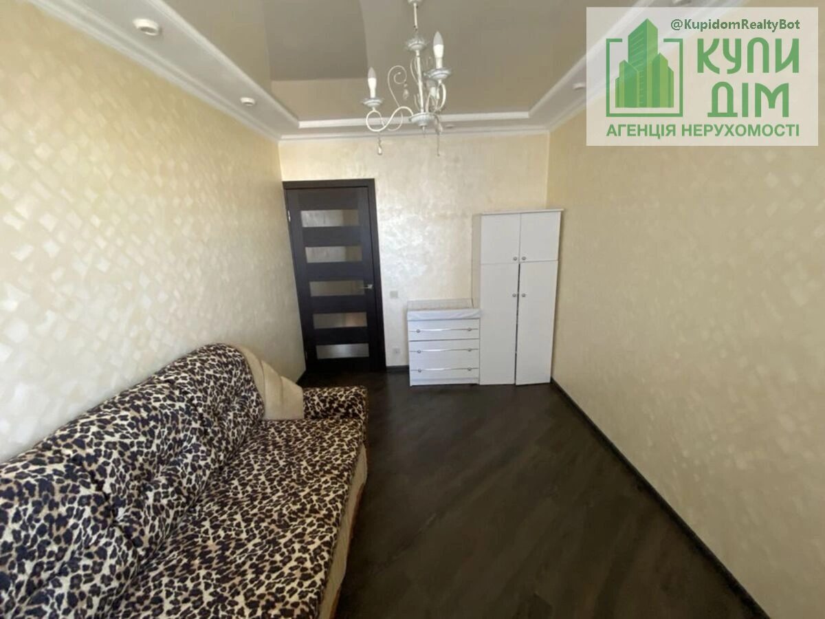 Продаж квартири 3 кімнати, 73 m², 7 пов./14 поверхів. Фортечний (кіровський), Кропивницький. 