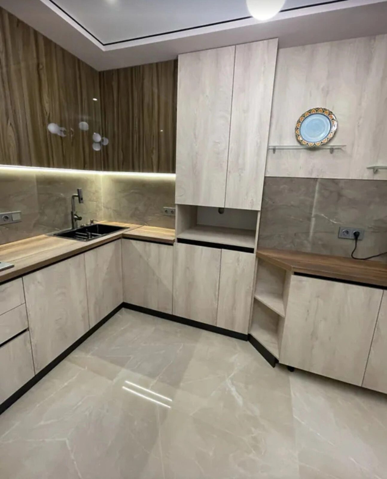 Продаж квартири 2 кімнати, 75 m², 4 пов./10 поверхів. 2, Цегельний пров., Тернопіль. 