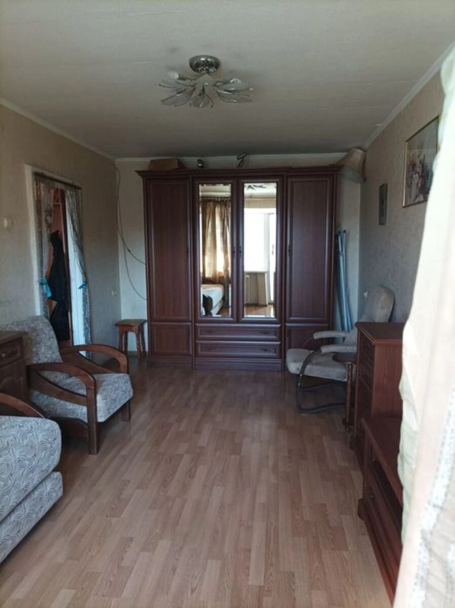 Здам квартиру 1 кімната, 30 m², 4 пов./5 поверхів. 52, Вишгородська 52, Київ. 