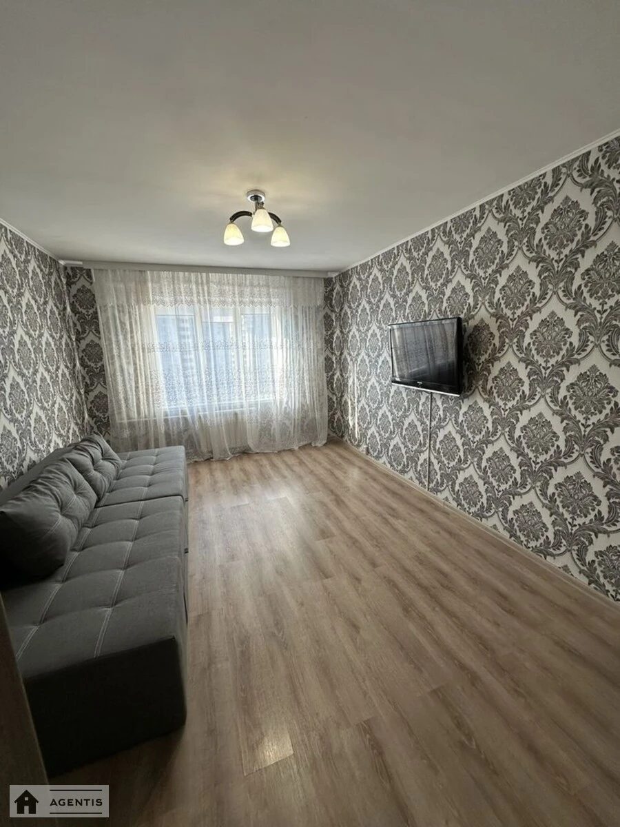 Сдам квартиру 2 комнаты, 60 m², 16 эт./16 этажей. 61, Харьковское 61, Киев. 