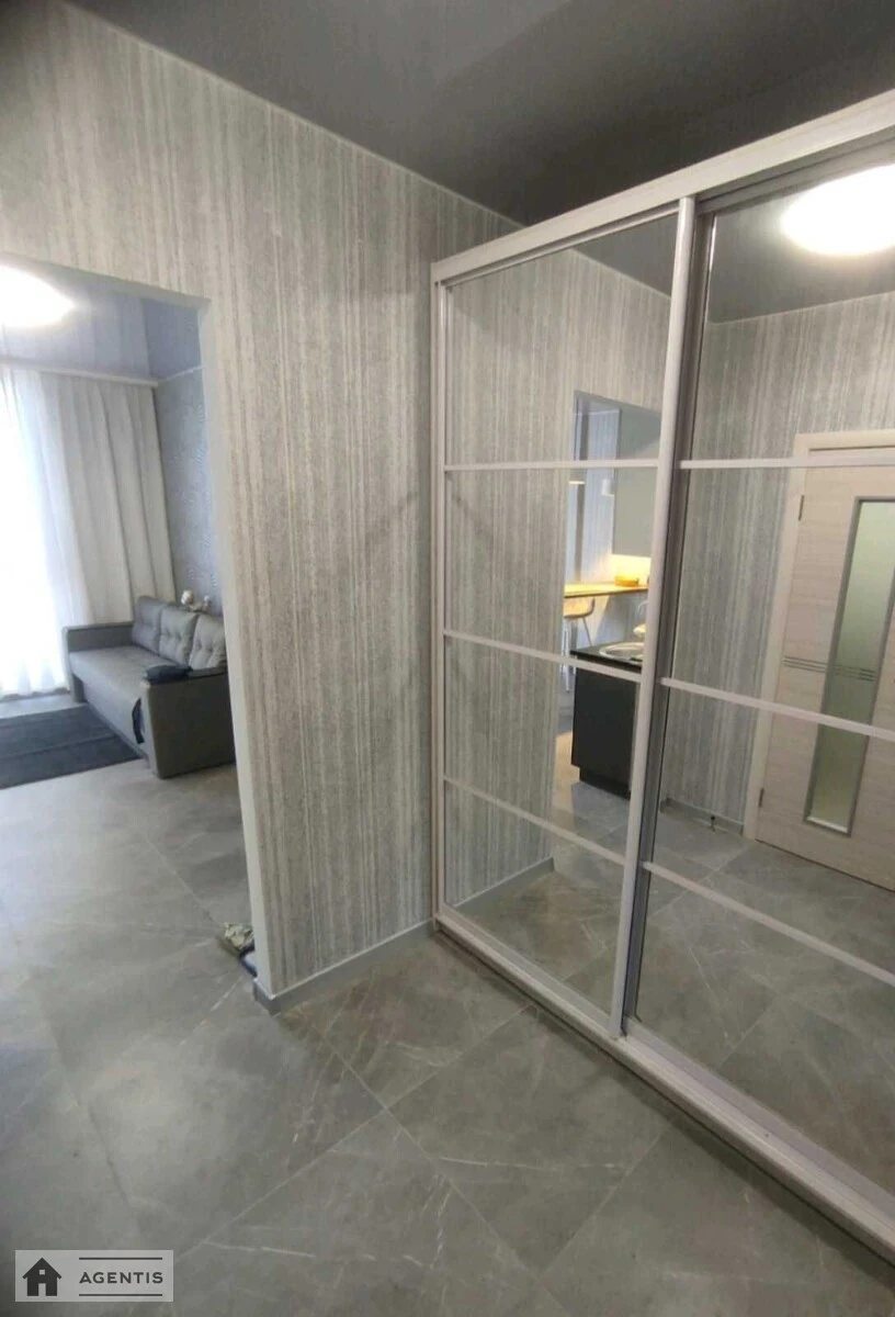 Apartment for rent 1 room, 28 m², 6th fl./12 floors. 127, Kamyanska vul. Dniprodzerzhynska, Kyiv. 