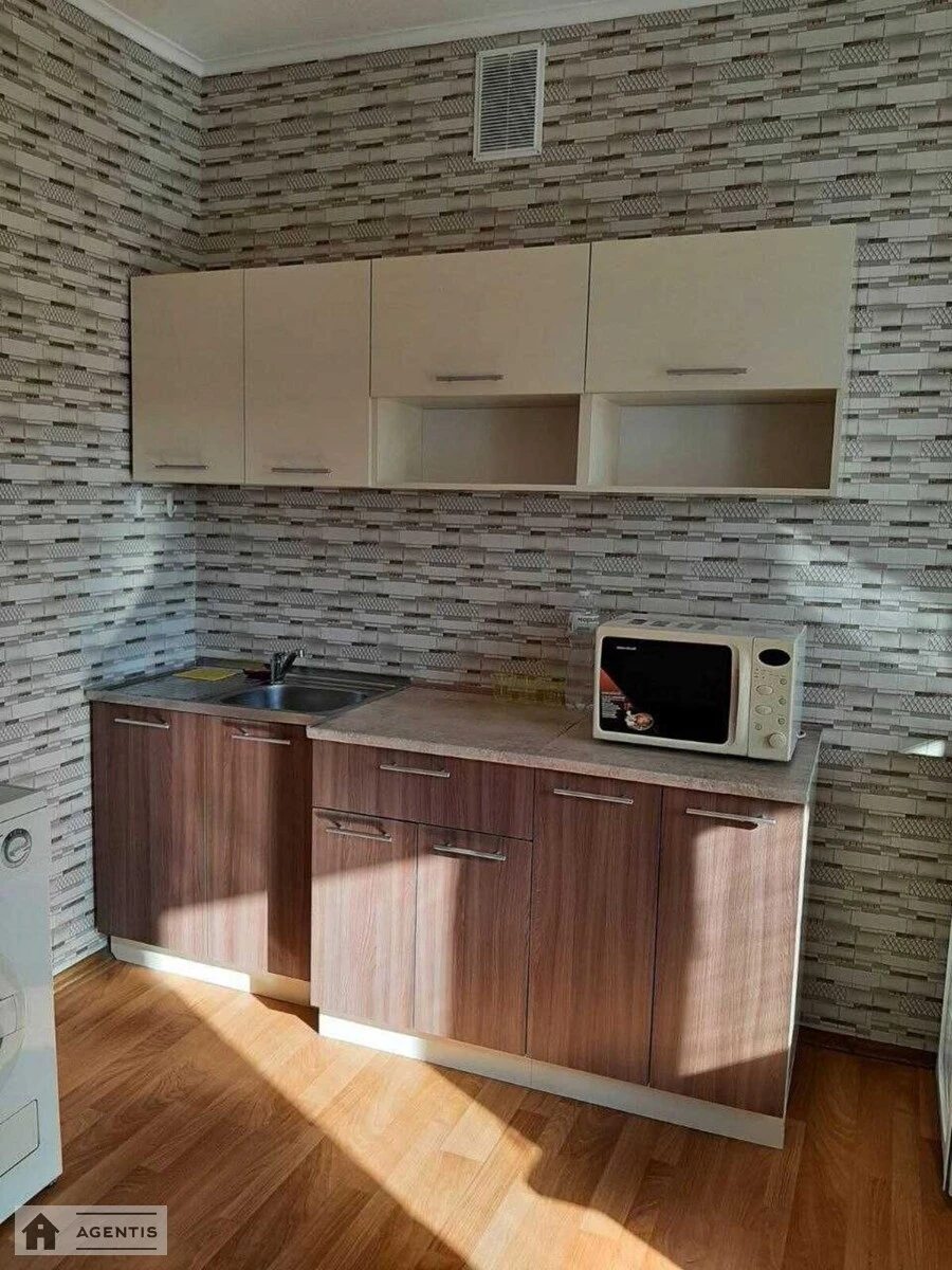 Apartment for rent 1 room, 48 m², 2nd fl./10 floors. Knyazhiy Zaton 4, Kyiv. 