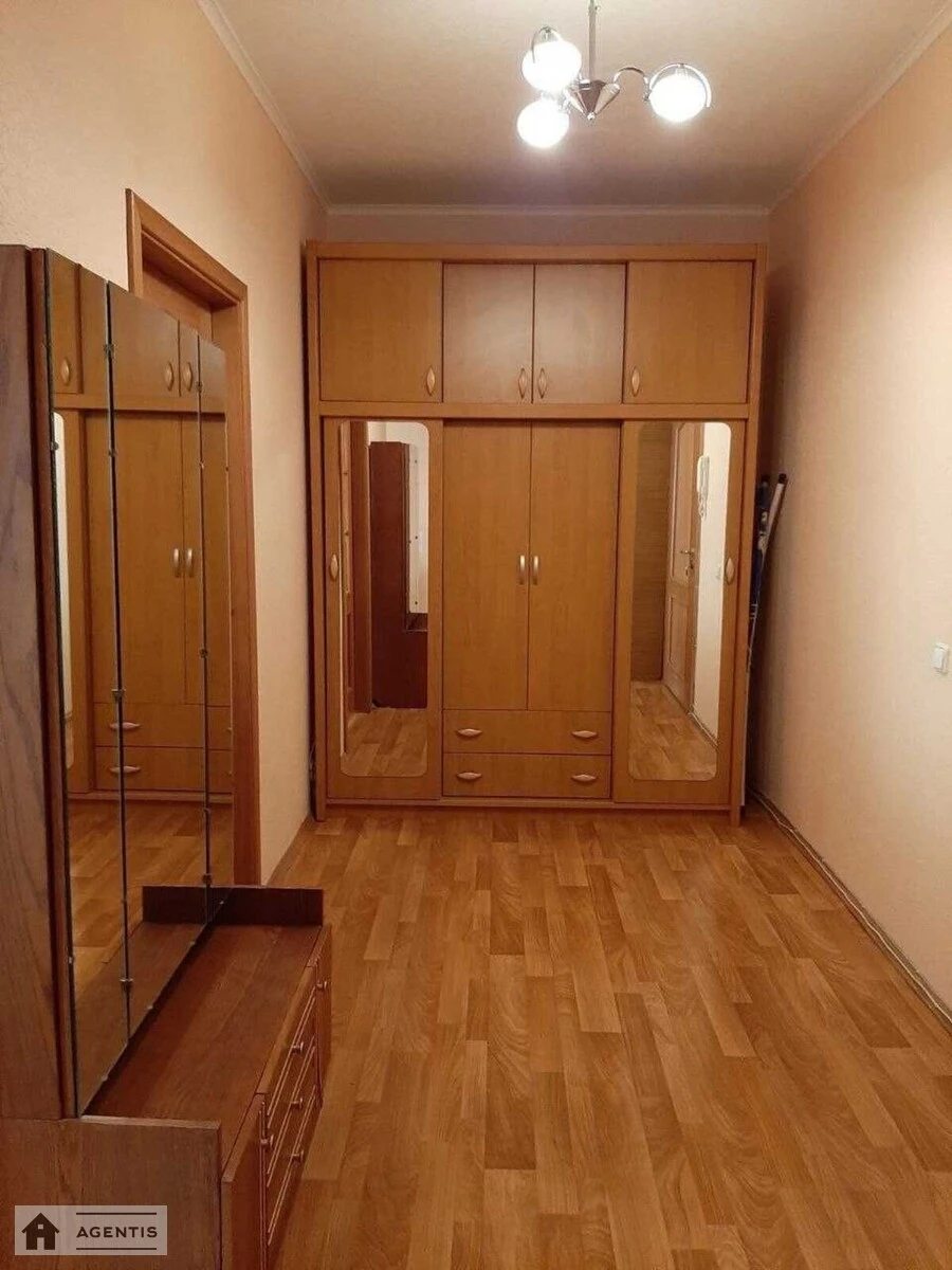 Apartment for rent 1 room, 48 m², 2nd fl./10 floors. Knyazhiy Zaton 4, Kyiv. 