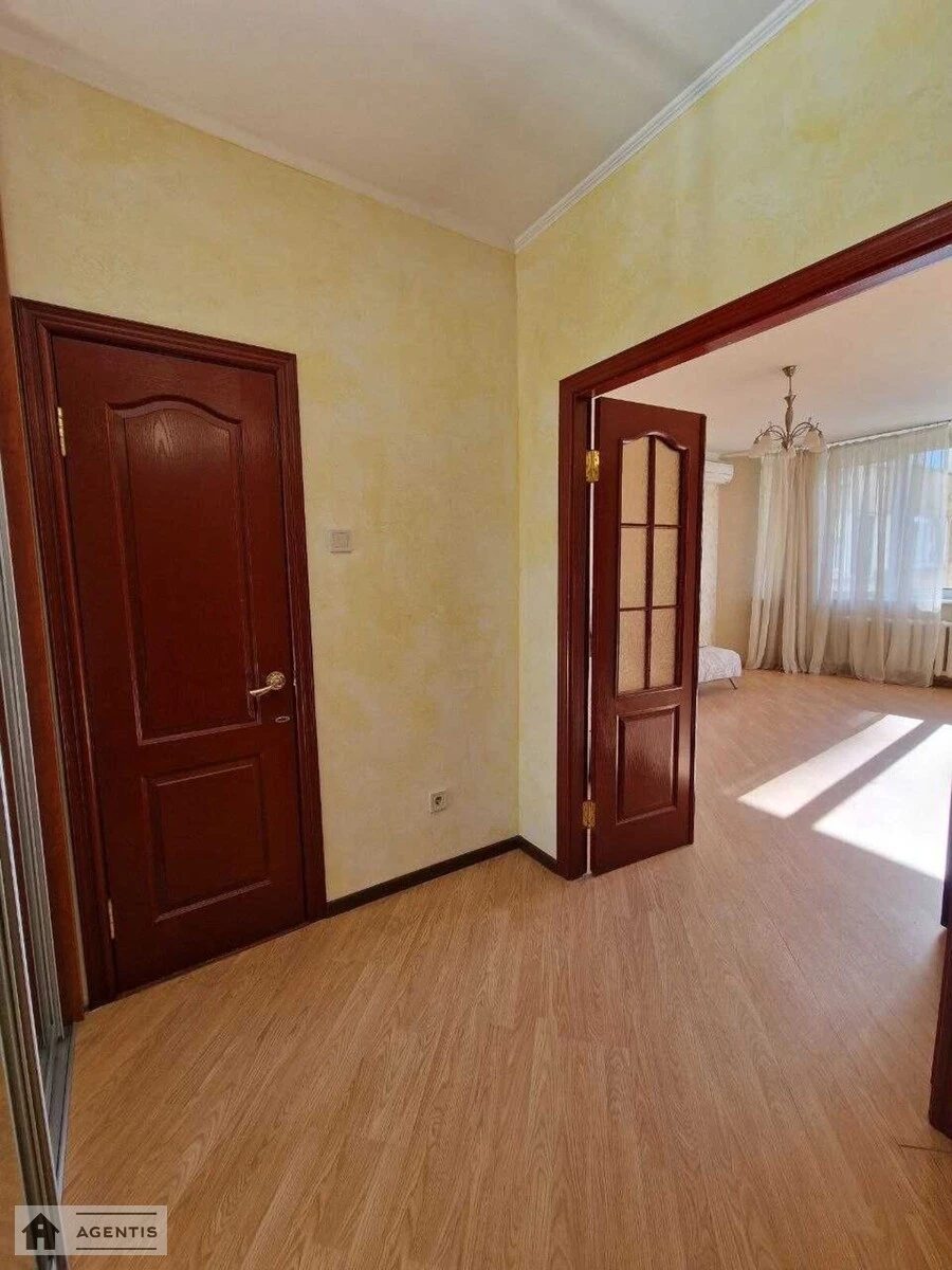 Здам квартиру 1 кімната, 53 m², 9 пов./18 поверхів. 28, Петра Григоренка просп., Київ. 