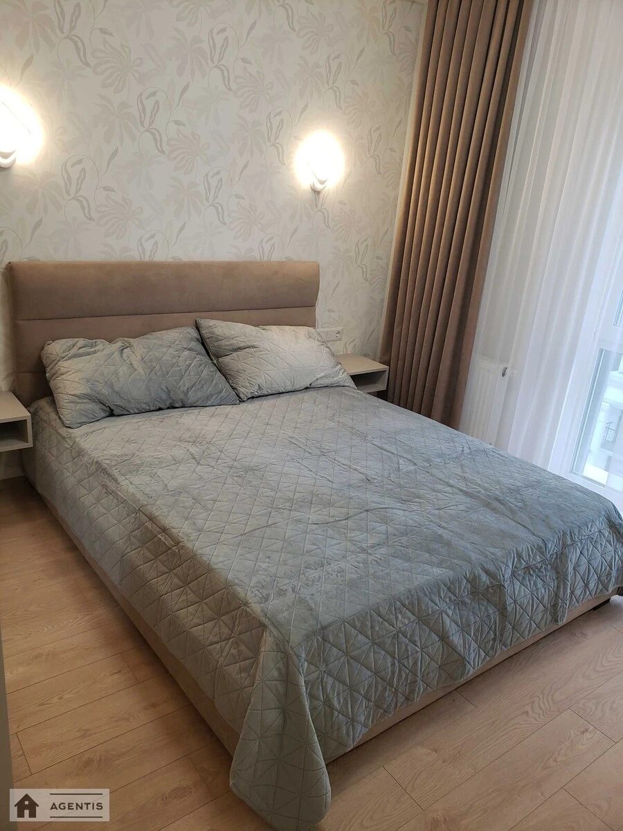 Apartment for rent 1 room, 42 m², 6th fl./21 floors. Mykhayla Maksymovycha vul. Onufriya Trutenka, Kyiv. 