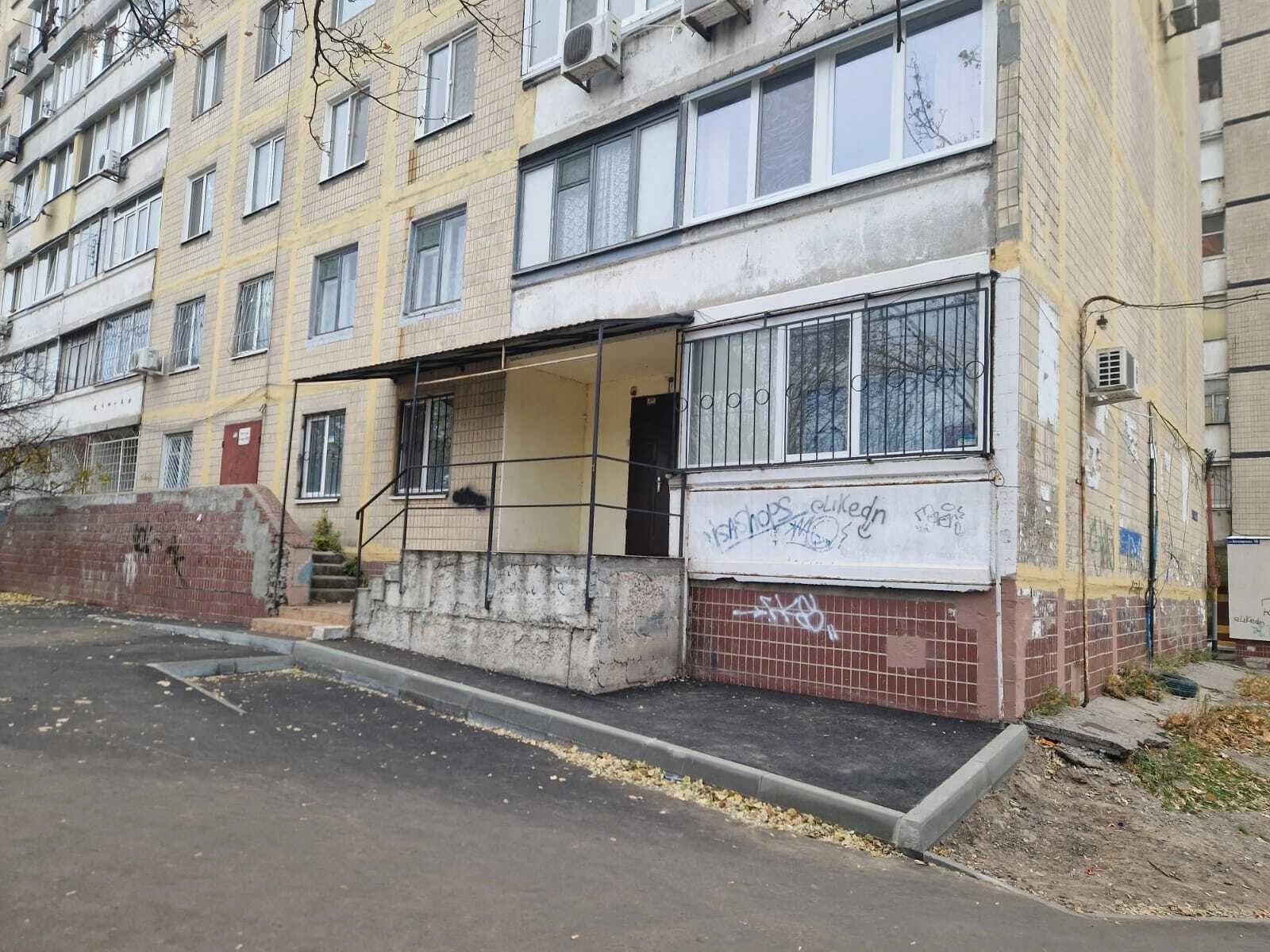 Продаж комерційного приміщення 62 m², 1 пов./9 поверхів. Березинская ул., Дніпро. 