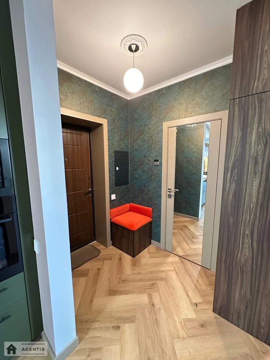 Apartment for rent 2 rooms, 52 m², 1st fl./6 floors. Serhiya Danchenka vul., Kyiv. 