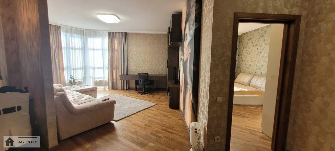 Сдам квартиру 2 комнаты, 72 m², 6 эт./12 этажей. 53, Василя Тютюнника вул. (Анрі Барбюса), Киев. 