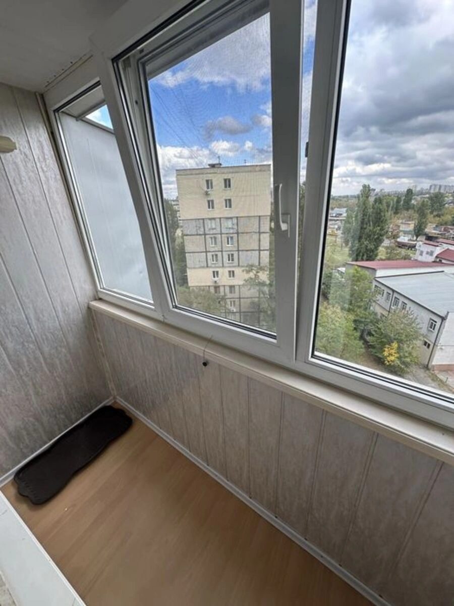 Здам квартиру 3 кімнати, 69 m², 8 пов./16 поверхів. 30, Березняківська 30, Київ. 