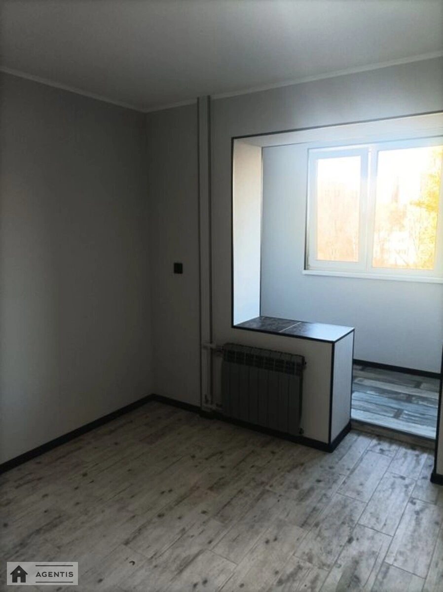 Сдам квартиру 1 комната, 36 m², 7 эт./9 этажей. Подольский район, Киев. 