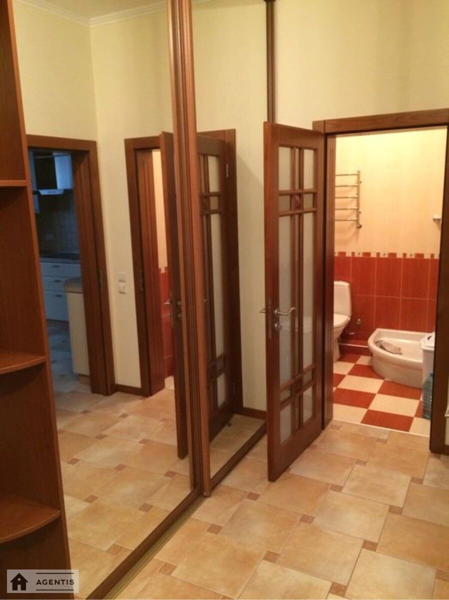 Сдам квартиру 2 комнаты, 90 m², 11 эт./18 этажей. 69, Дмитриевская 69, Киев. 