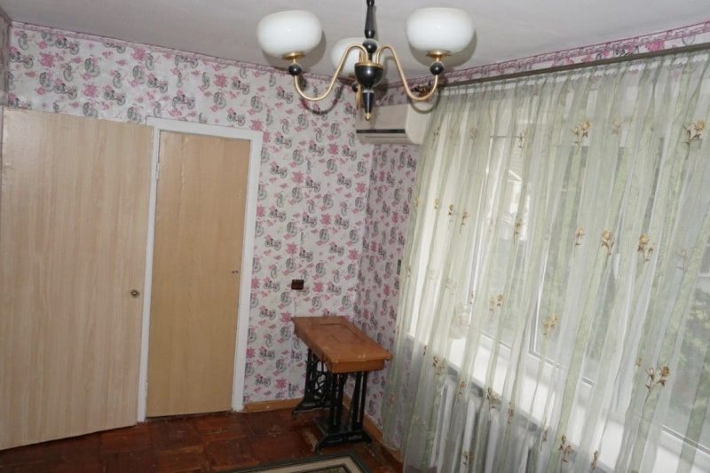 Apartments for sale. 2 rooms, 46 m², 3rd floor/5 floors. 120, Chornovola, Cherkasy. 
