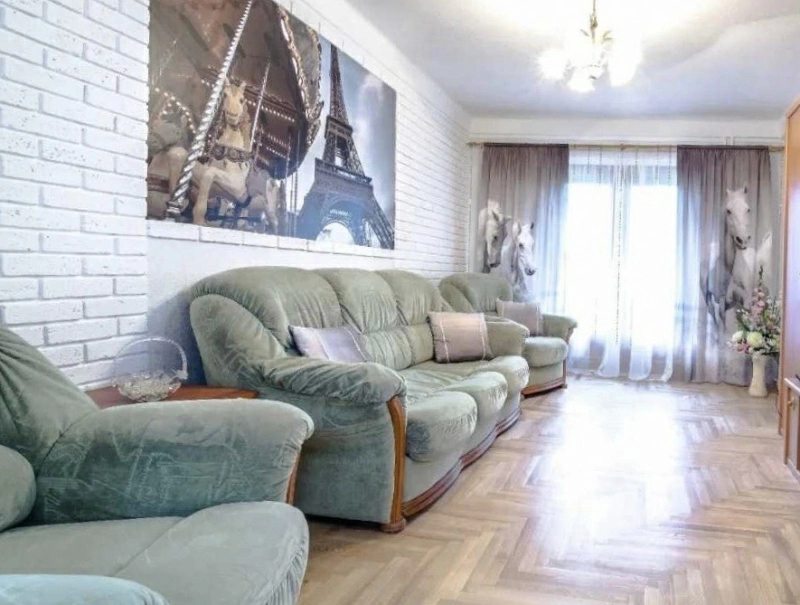 Продажа квартиры. 3 rooms, 70 m², 6th floor/12 floors. 55, Г.Днепра, Черкассы. 