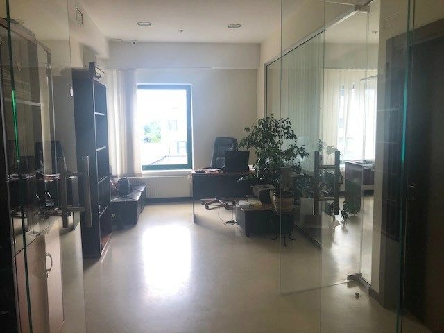 Office for rent. 3 rooms, 340 m², 3rd floor/3 floors. 26, Moskovskiy 26, Kyiv. 