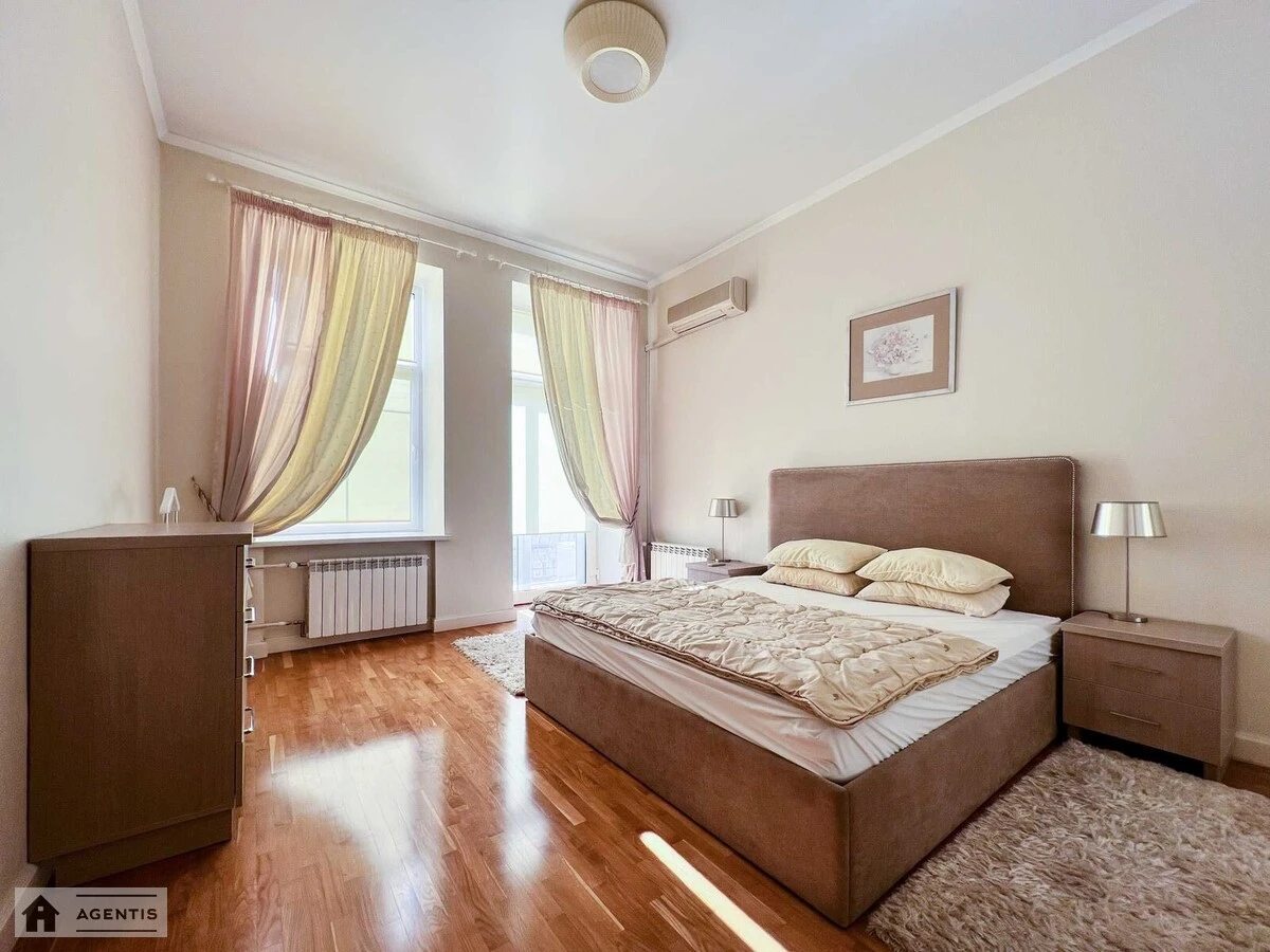 Apartment for rent 4 rooms, 145 m², 4th fl./5 floors. 28, Lyuteranska 28, Kyiv. 