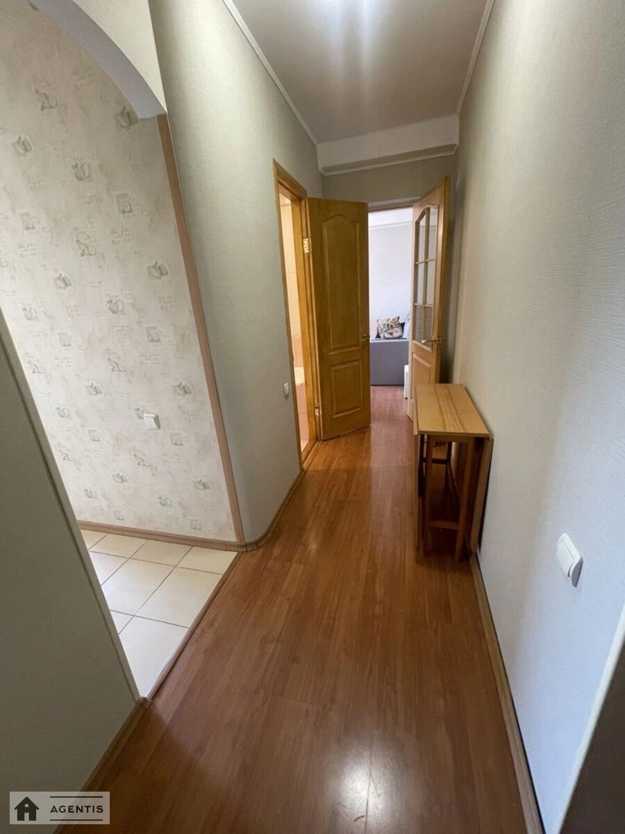 Сдам квартиру 1 комната, 34 m², 9 эт./9 этажей. 25, Героїв полку Азов вул., Киев. 