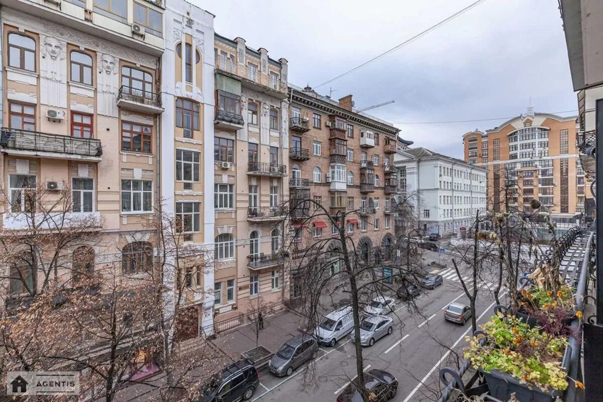 Apartment for rent 3 rooms, 100 m², 3rd fl./4 floors. 7, Lyuteranska 7, Kyiv. 