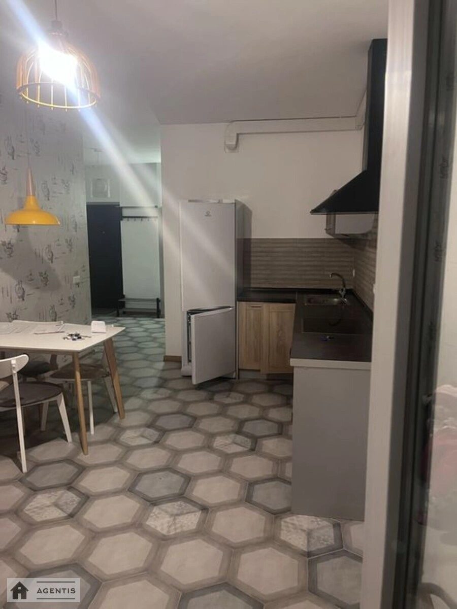 Сдам квартиру 1 комната, 52 m², 17 эт./25 этажей. Соборності просп. (Воззєднання), Киев. 