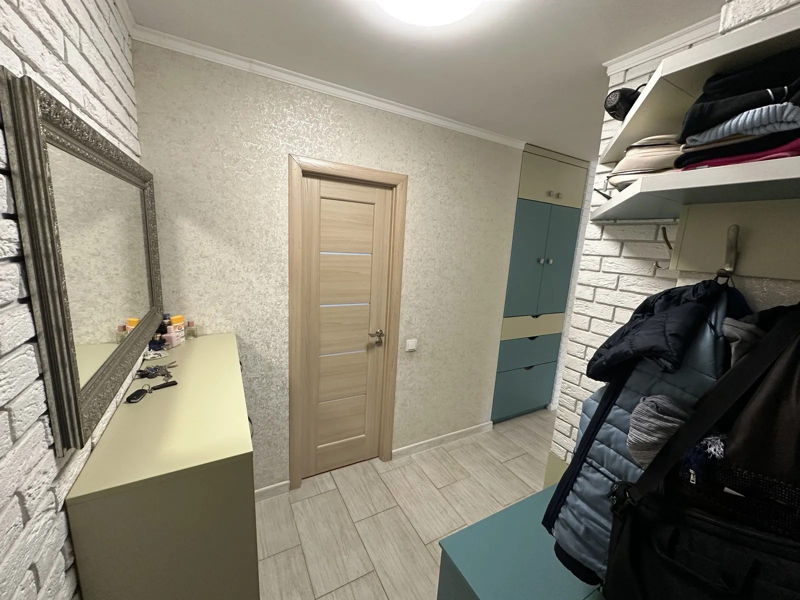 Продаж квартири 2 кімнати, 625 m², 2 пов./10 поверхів. 18, Білогірська вул., Тернопіль. 