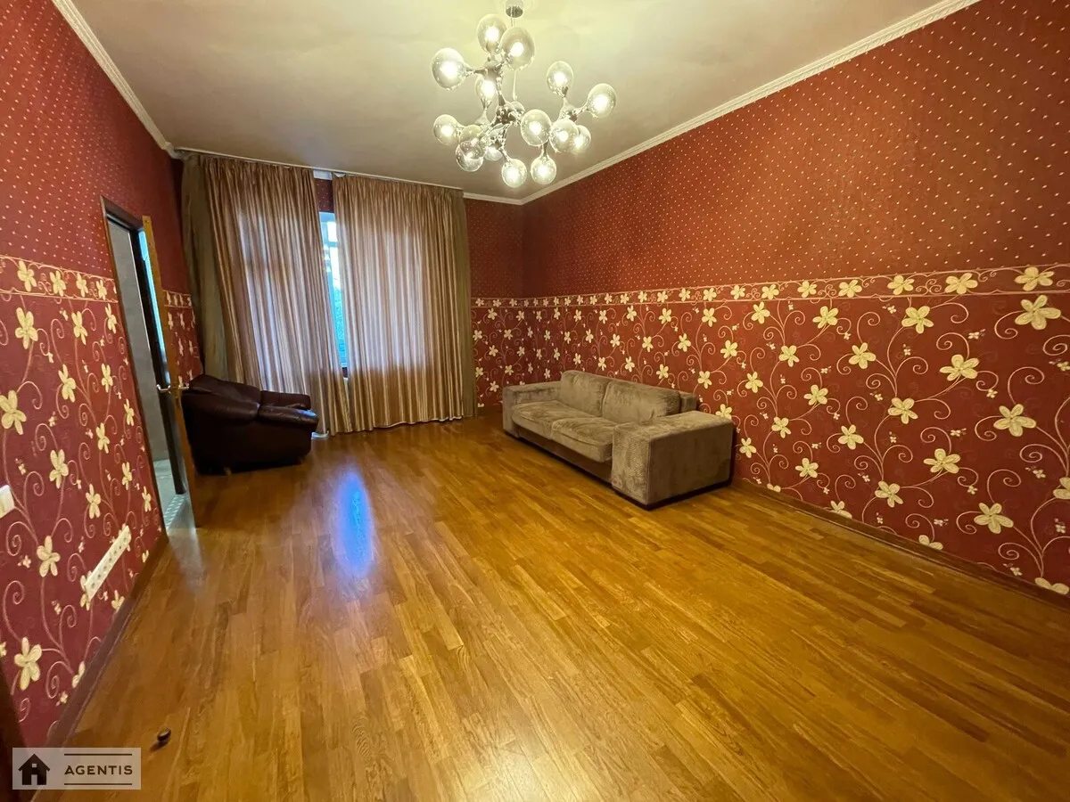 Apartment for rent 3 rooms, 116 m², 3rd fl./10 floors. Pecherskyy rayon, Kyiv. 