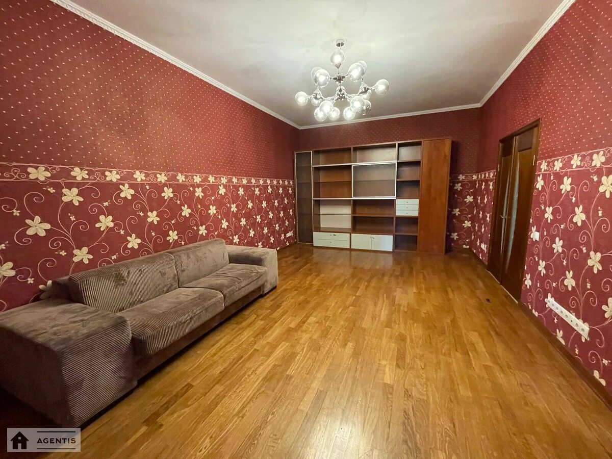 Apartment for rent 3 rooms, 116 m², 3rd fl./10 floors. Pecherskyy rayon, Kyiv. 