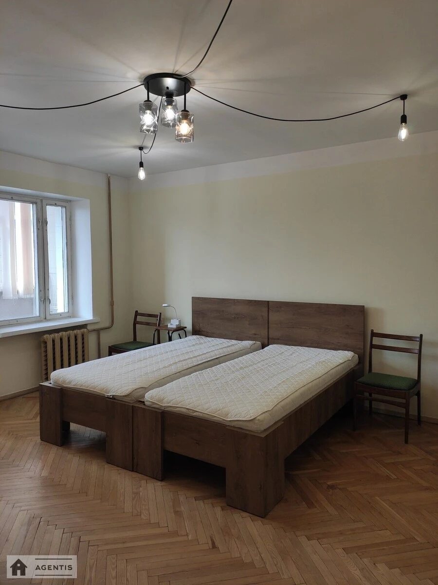 Apartment for rent 1 room, 50 m², 8th fl./9 floors. 10, Hetmana Kyryla Razumovskoho vul. Mykoly Krasnova, Kyiv. 