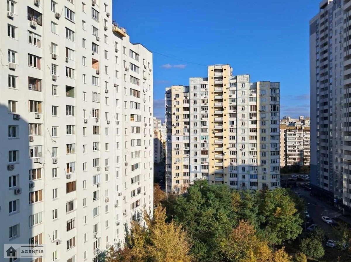 Apartment for rent 1 room, 42 m², 10th fl./16 floors. 8, Dragomanova 8, Kyiv. 