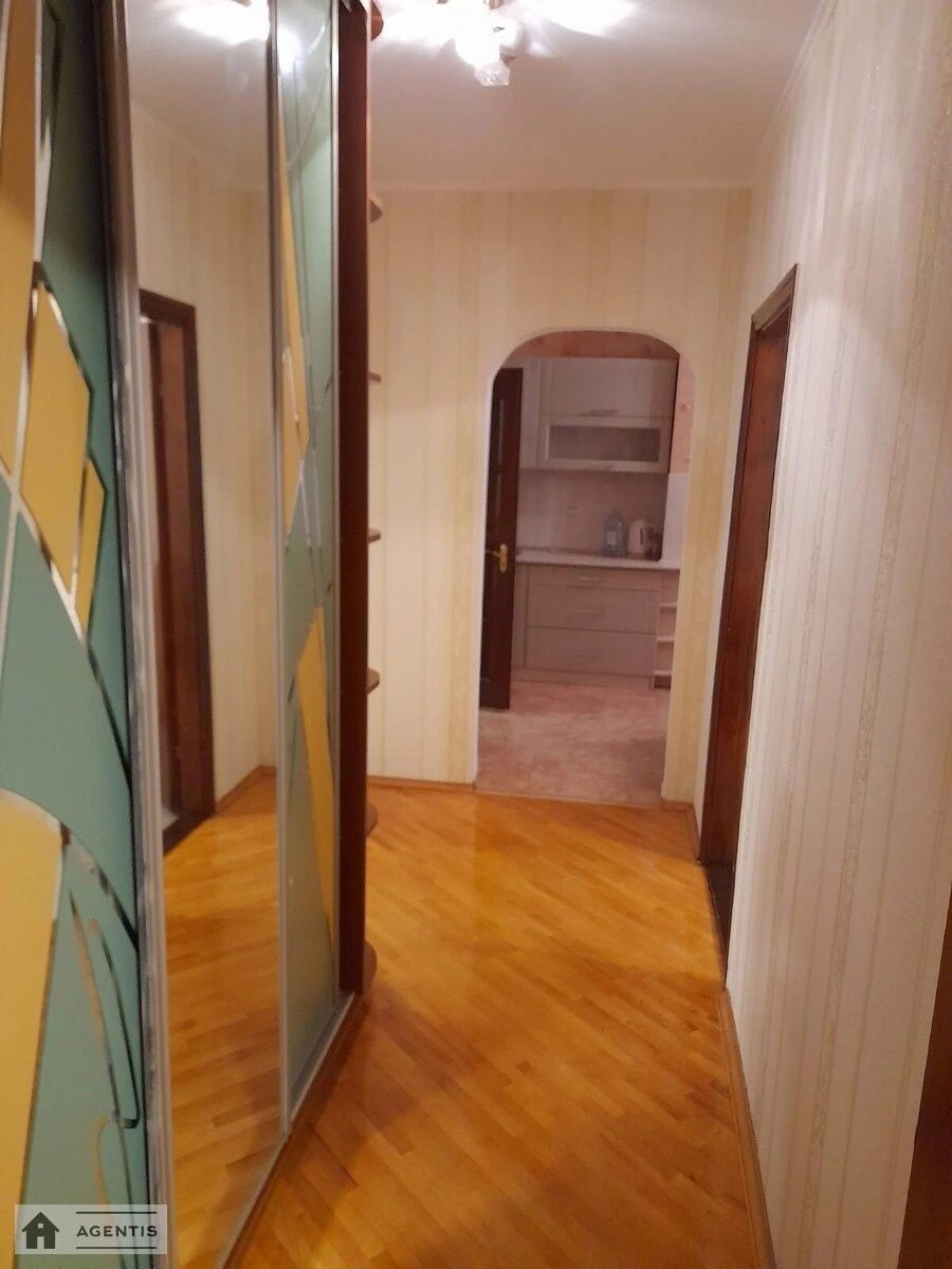 Apartment for rent 2 rooms, 67 m², 9th fl./18 floors. 5, Solomiyi Krushelnytskoyi vul., Kyiv. 