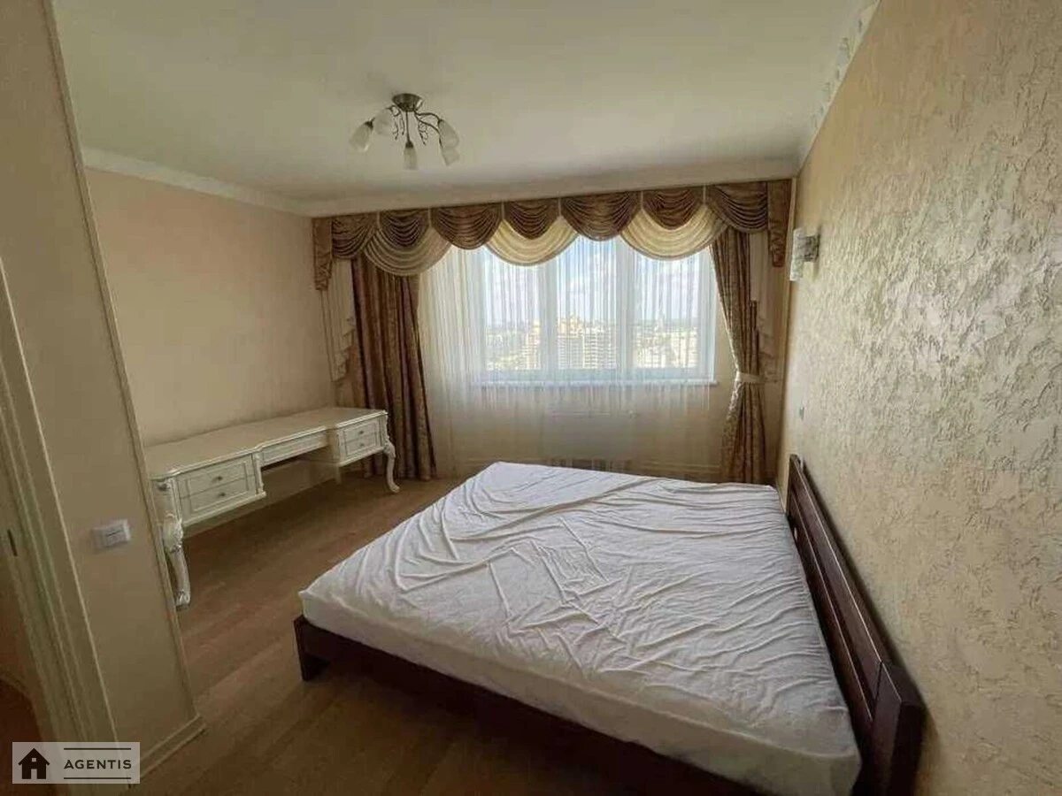 Apartment for rent 3 rooms, 86 m², 3rd fl./16 floors. 30, Serhiya Danchenka vul., Kyiv. 