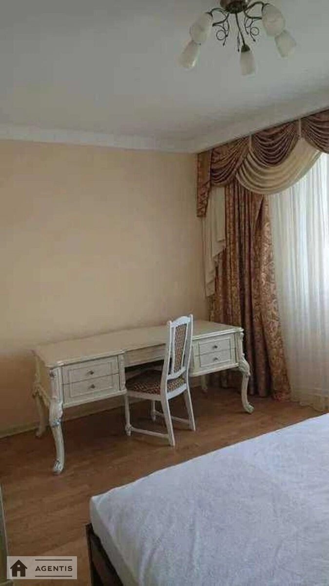 Apartment for rent 3 rooms, 86 m², 3rd fl./16 floors. 30, Serhiya Danchenka vul., Kyiv. 