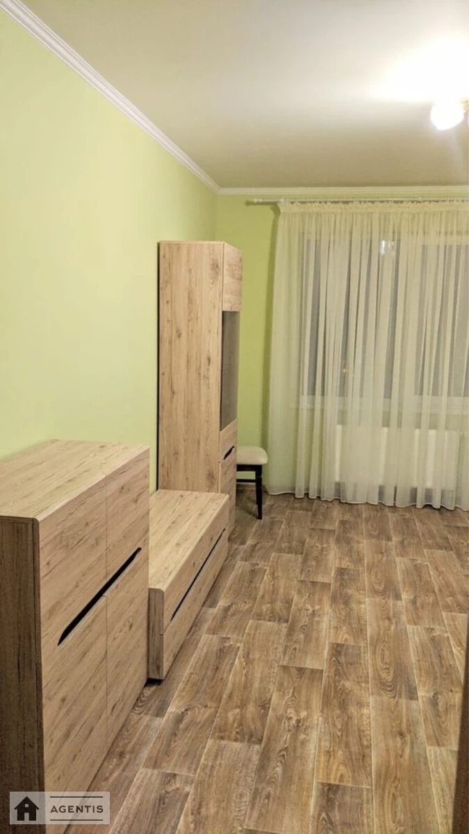 Здам квартиру 3 кімнати, 81 m², 15 пов./16 поверхів. 60, Тираспольська 60, Київ. 