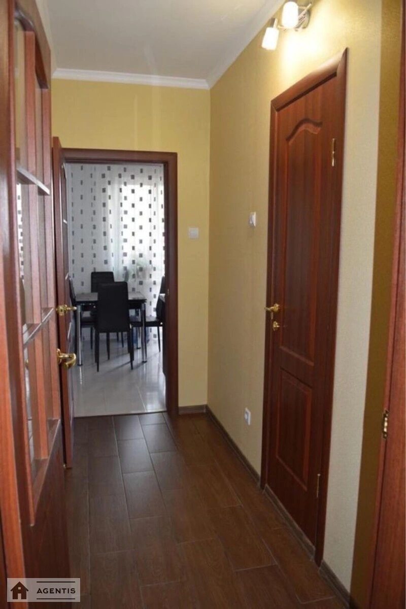 Apartment for rent 1 room, 40 m², 24th fl./25 floors. 3, Sofiyi Rusovoyi vul., Kyiv. 