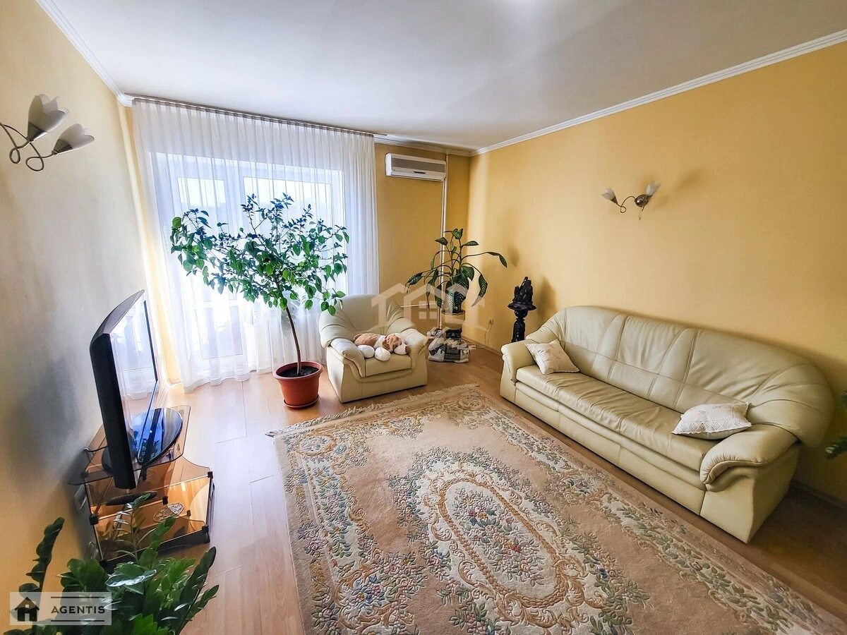 Apartment for rent 2 rooms, 60 m², 10th fl./10 floors. Henerala Almazova vul. Kutuzova, Kyiv. 