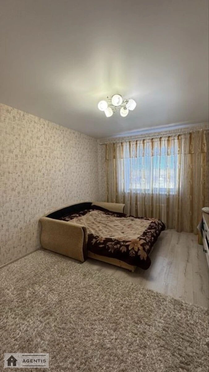 Сдам квартиру 2 комнаты, 66 m², 7 эт./10 этажей. 26, Героїв Небесної Сотні вул., Киев. 