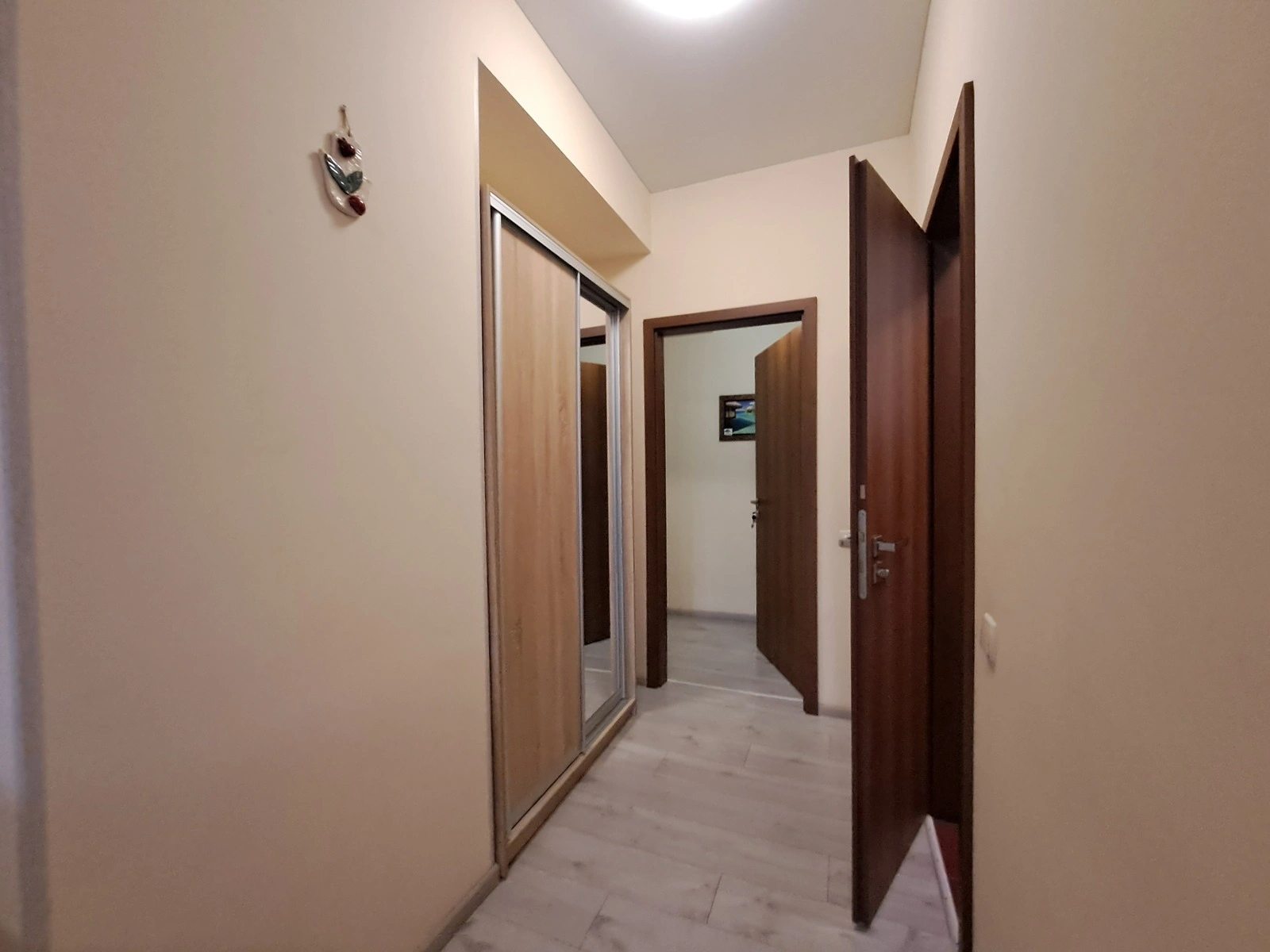 Apartments for sale 3 rooms, 848 m², 2nd fl./4 floors. Slipoho Kardynala vul., Ternopil. 