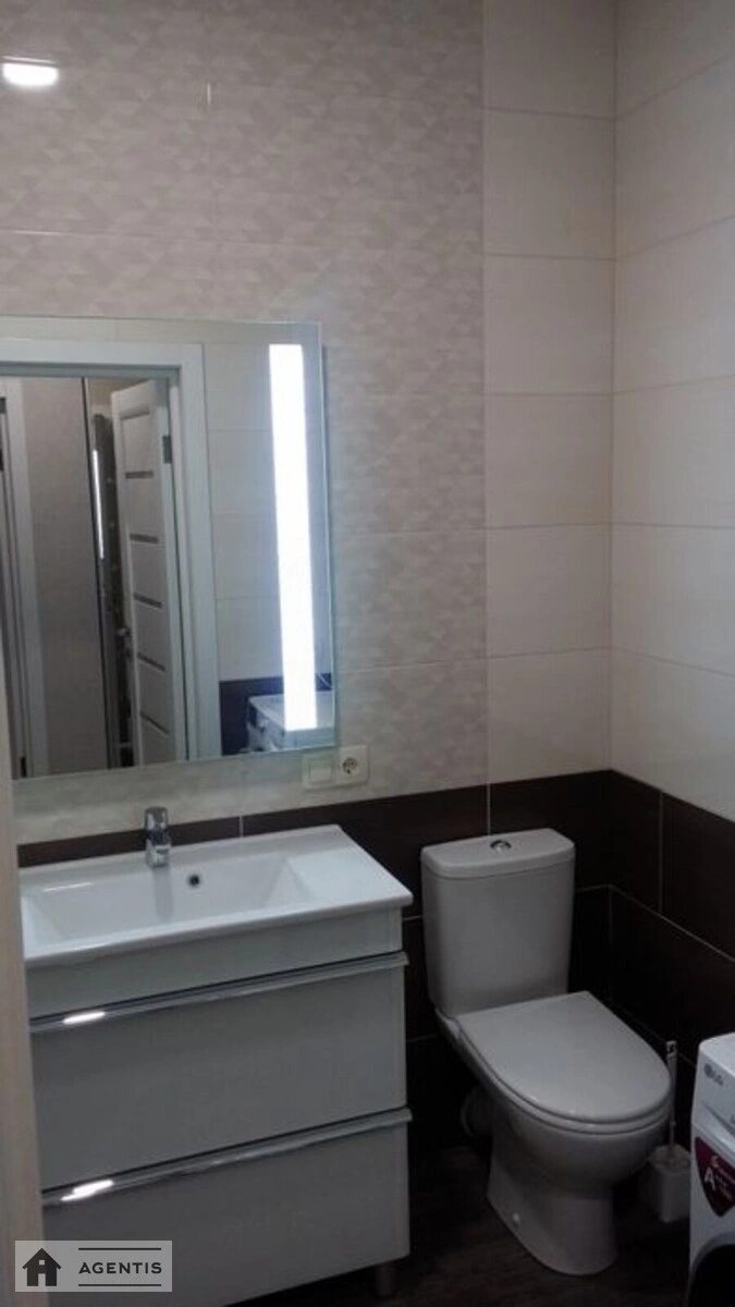 Здам квартиру 1 кімната, 39 m², 7 пов./10 поверхів. 1, Львівська 1, Київ. 