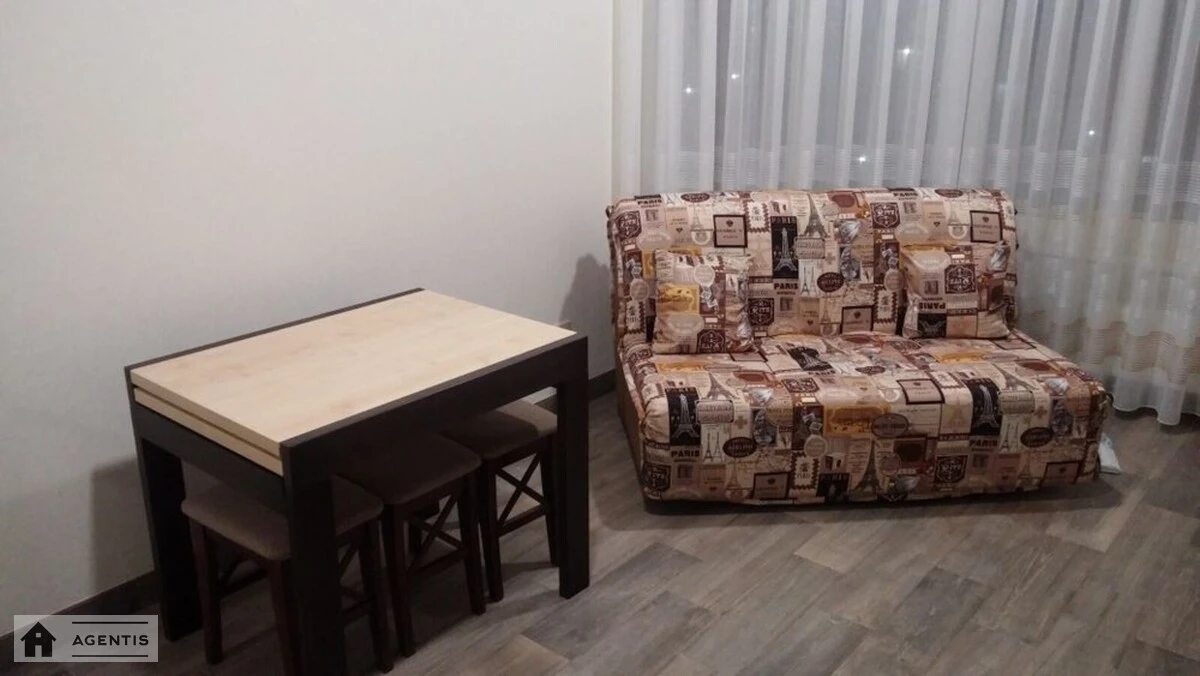 Apartment for rent 1 room, 39 m², 7th fl./10 floors. 1, Lvivska 1, Kyiv. 