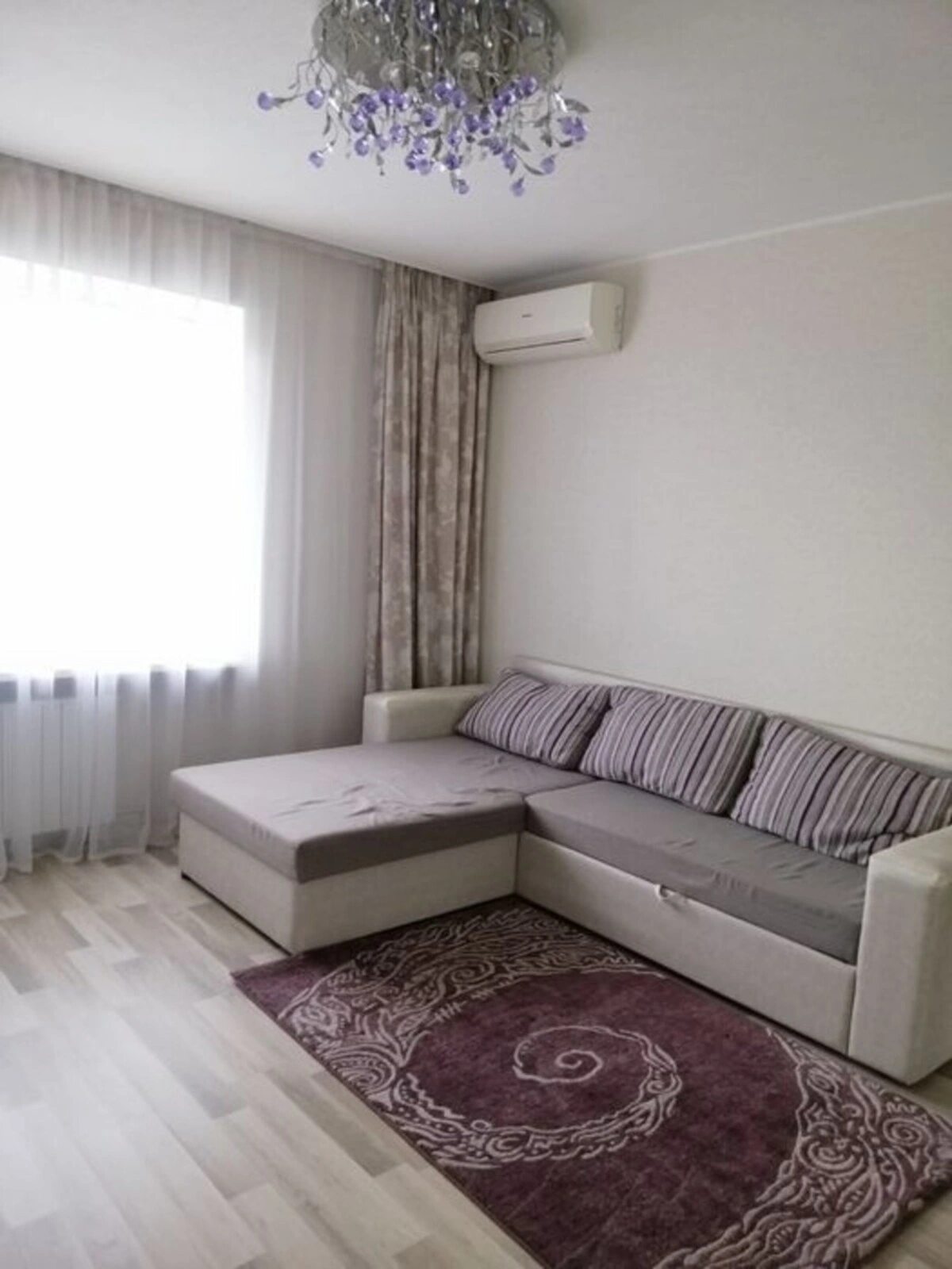 Apartment for rent 2 rooms, 64 m², 18th fl./18 floors. 31, Anny Akhmatovoy ul., Kyiv. 