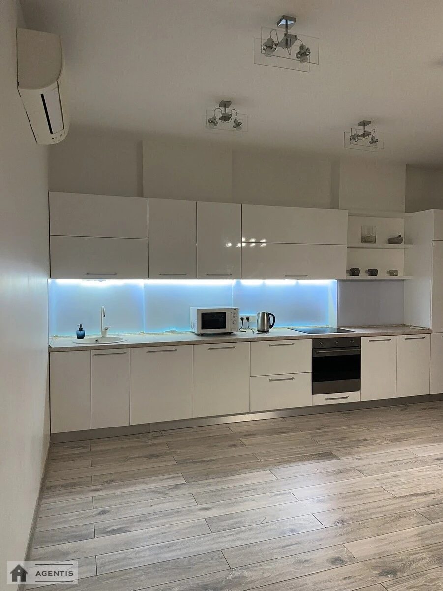 Сдам квартиру 1 комната, 63 m², 8 эт./23 этажа. Андрія Верхогляда вул. (Михайла Драгомірова), Киев. 