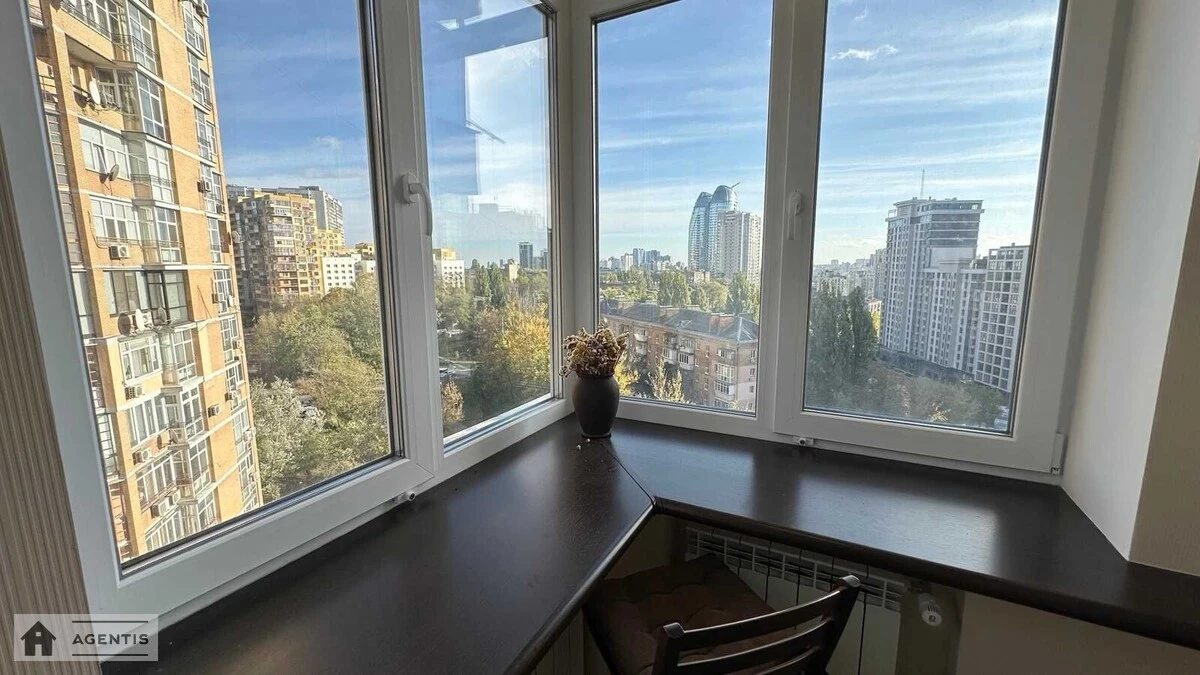 Apartment for rent 3 rooms, 117 m², 11th fl./25 floors. 32, Yevhena Konovaltsya vul. Shchorsa, Kyiv. 