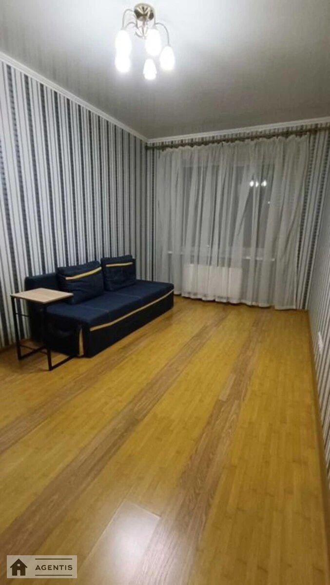 Здам квартиру 1 кімната, 38 m², 1 пов./8 поверхів. Фізкультури, Київ. 