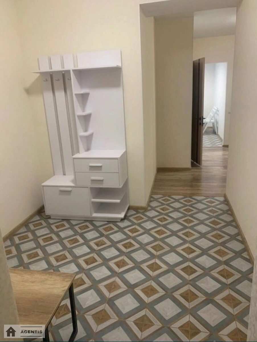 Сдам квартиру 2 комнаты, 65 m², 6 эт./12 этажей. Павла Чубинського вул. (Крупської), Киев. 