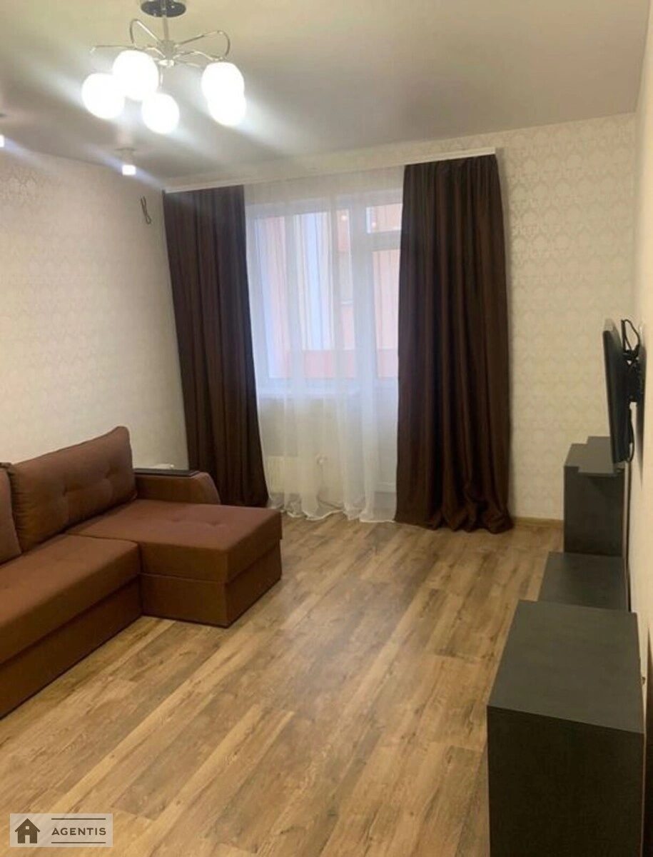 Сдам квартиру 2 комнаты, 65 m², 6 эт./12 этажей. Павла Чубинського вул. (Крупської), Киев. 