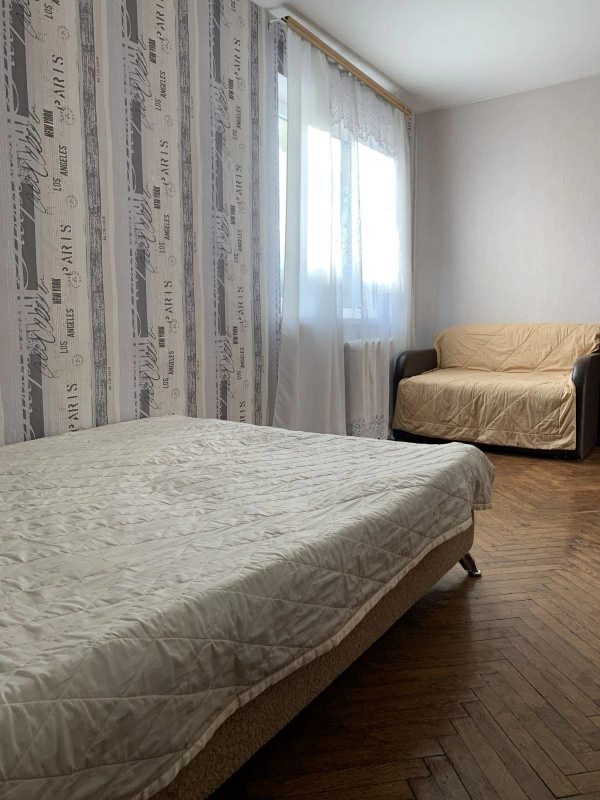 Продажа квартиры. 2 rooms, 45 m², 3rd floor/5 floors. 16, Фонтанская дорога, Одесса. 