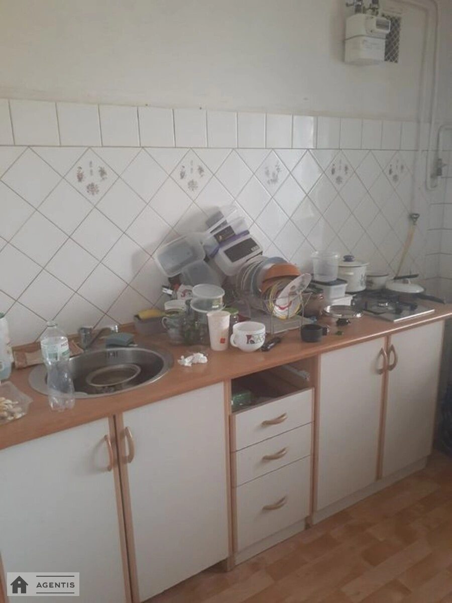 Здам квартиру 2 кімнати, 56 m², 6 пов./9 поверхів. Бульварно-Кудрявська вул. (Воровського), Київ. 